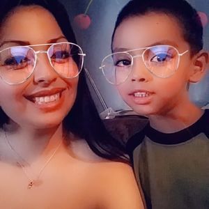 Meet your Posher, Crystal